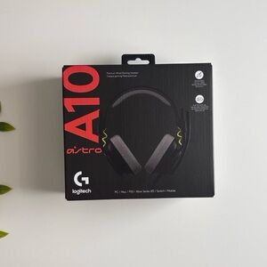 BNIB logitech A10 gaming headset
